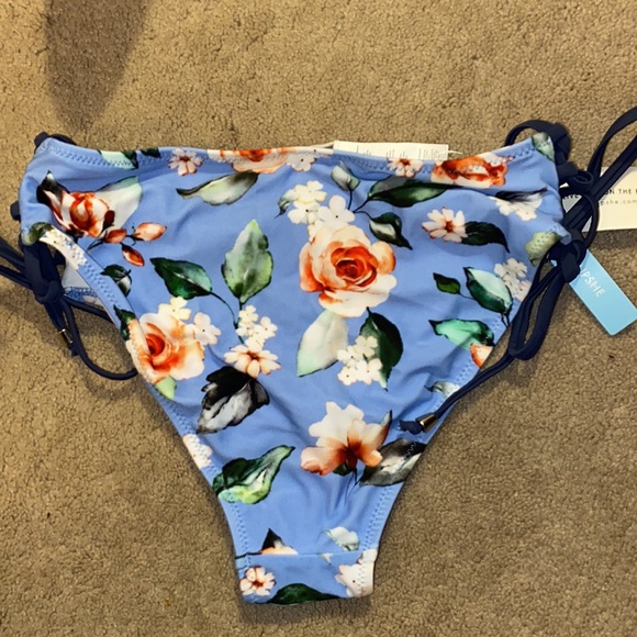 Cupshe bikini bottoms - Picture 2 of 4